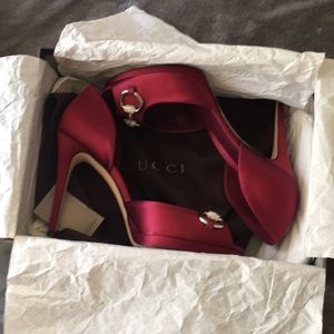 Gucci Horsebit peep-toe pumps